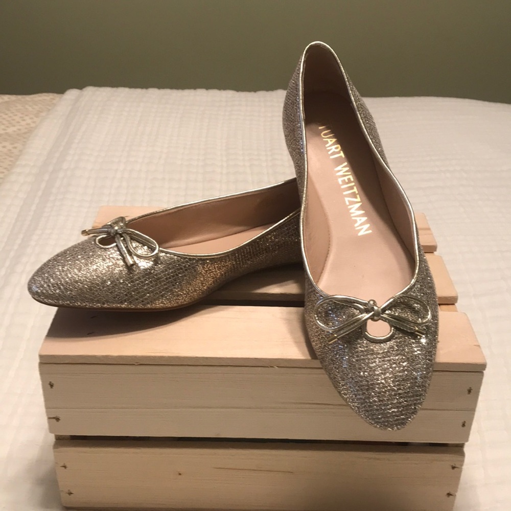 Stuart Weitzman Gold Ballet 7.5 B Excellent Condition.